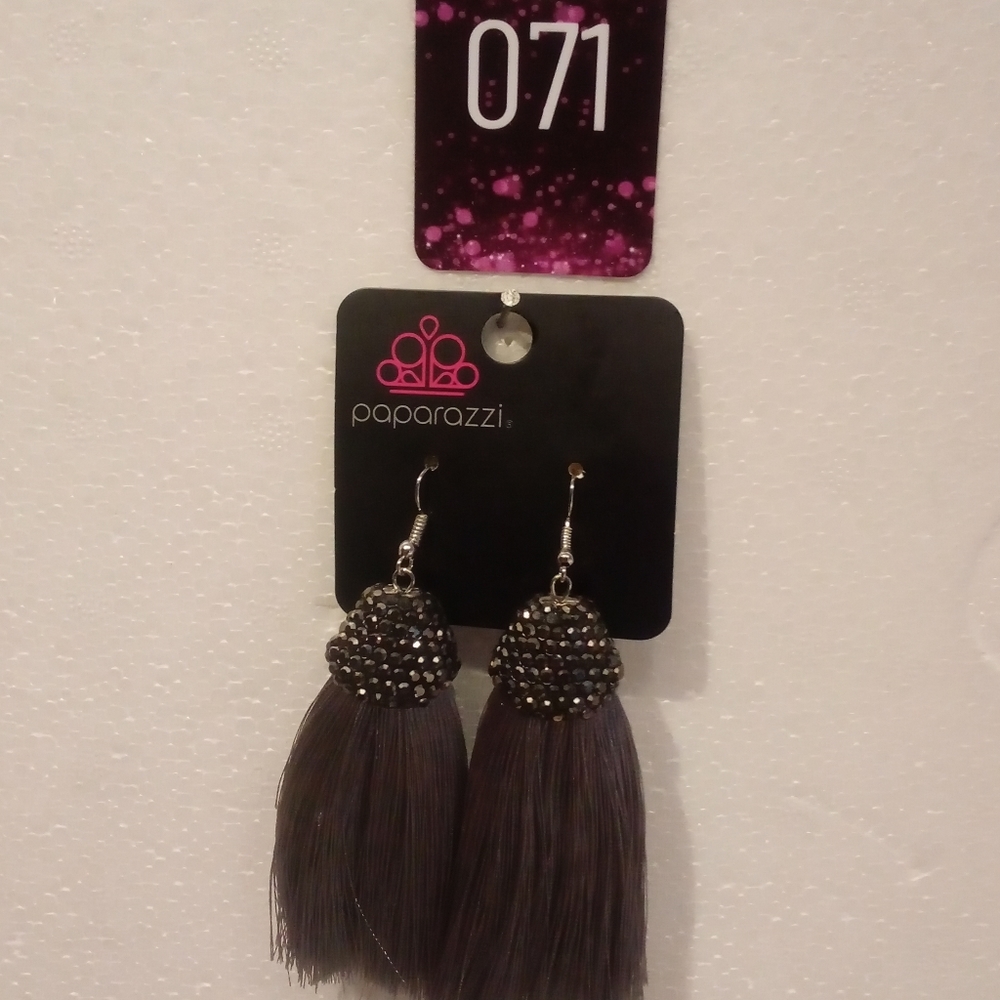Jewelry - Picture 2 of 16